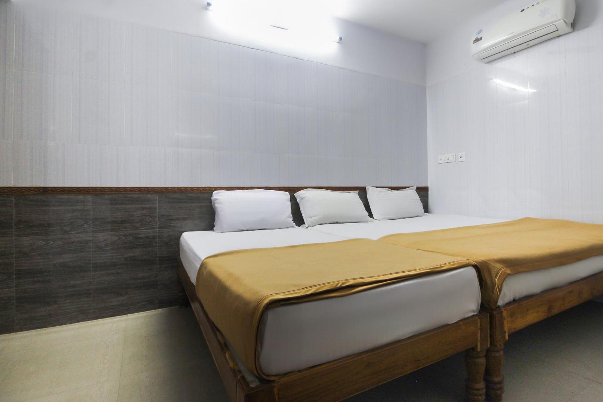 Hotel O Jks Deluxe Lodge Udaiyarpalaiyam Exterior photo